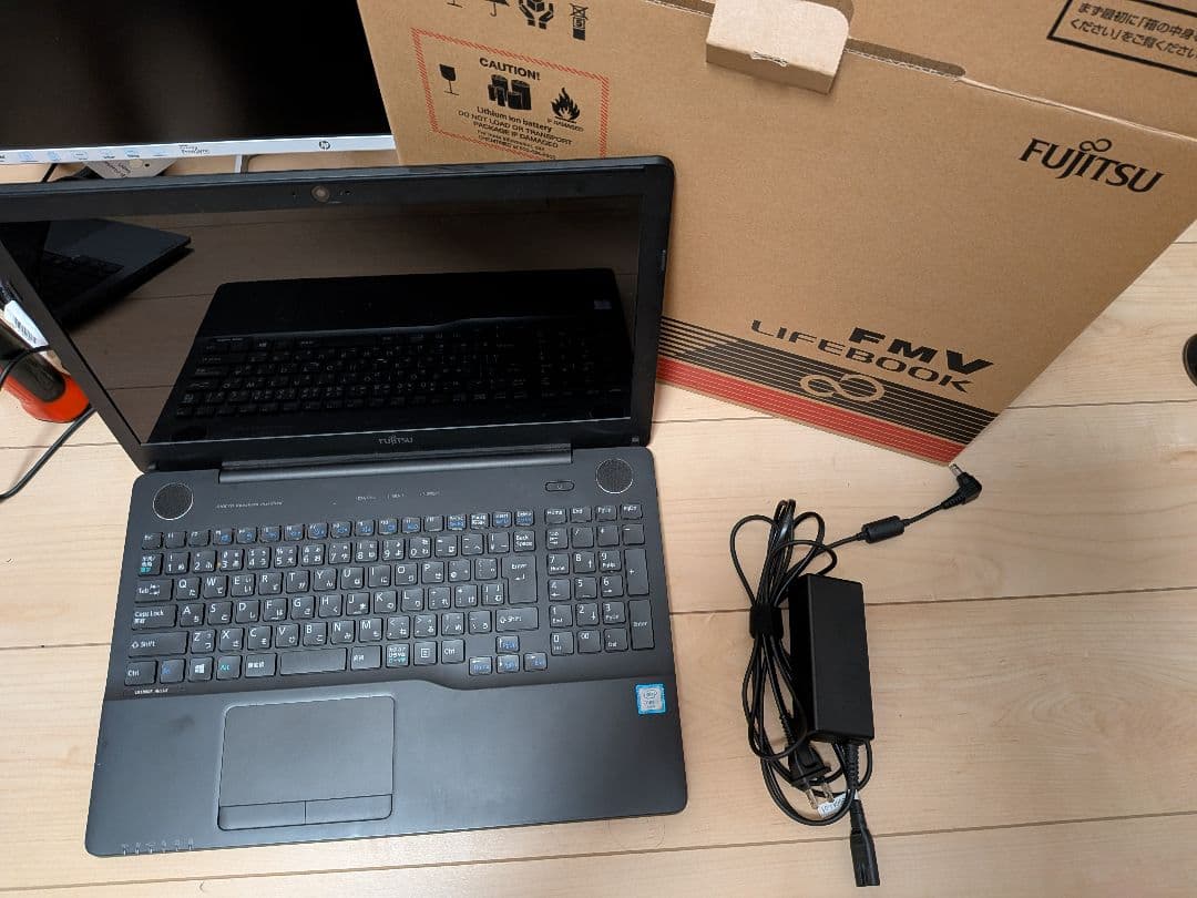 LIFEBOOK FMV ブラック 本体 ACアダプター付き　FMVA53XB
