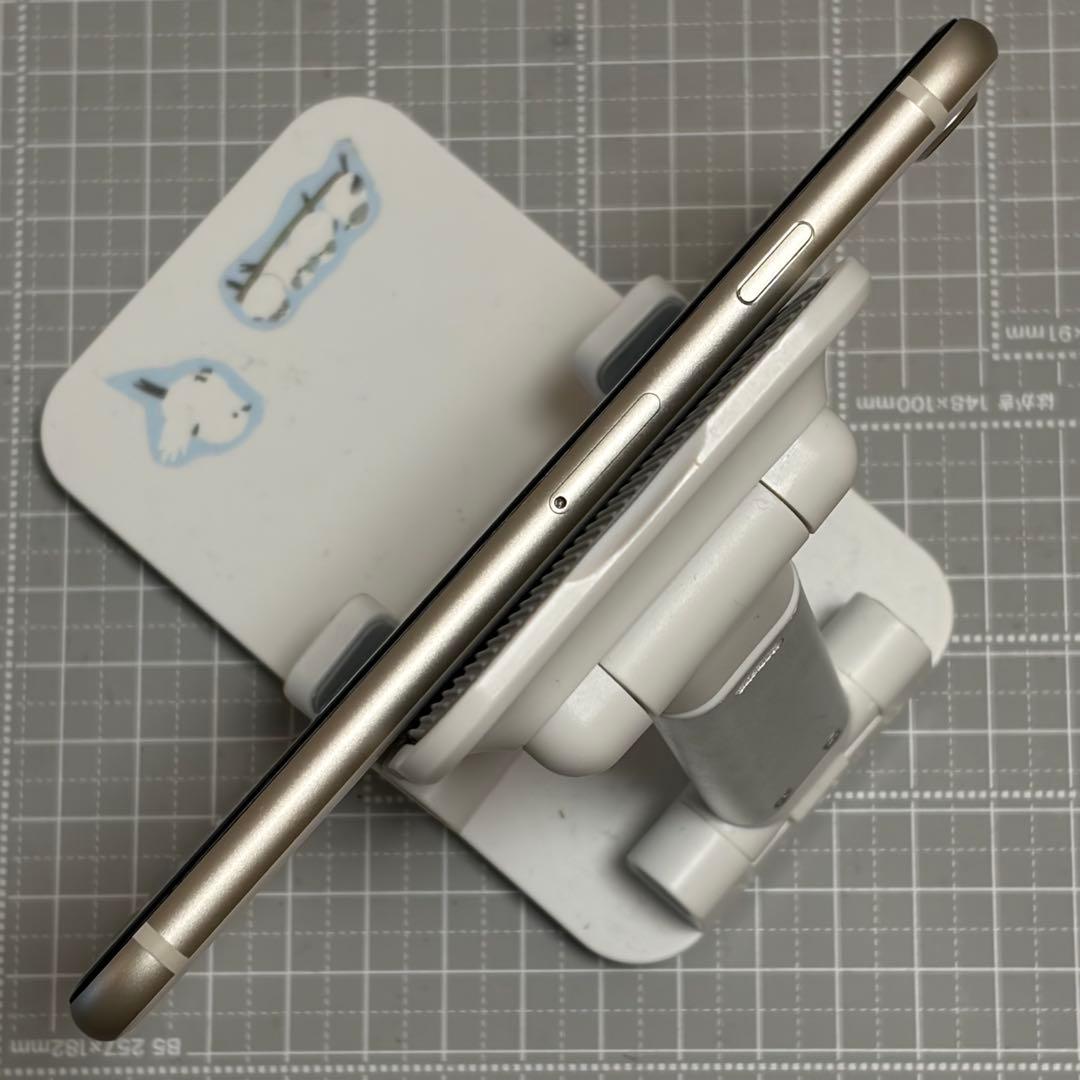 iPhoneSE 第3世代 128GB スターライト バッテリー100%