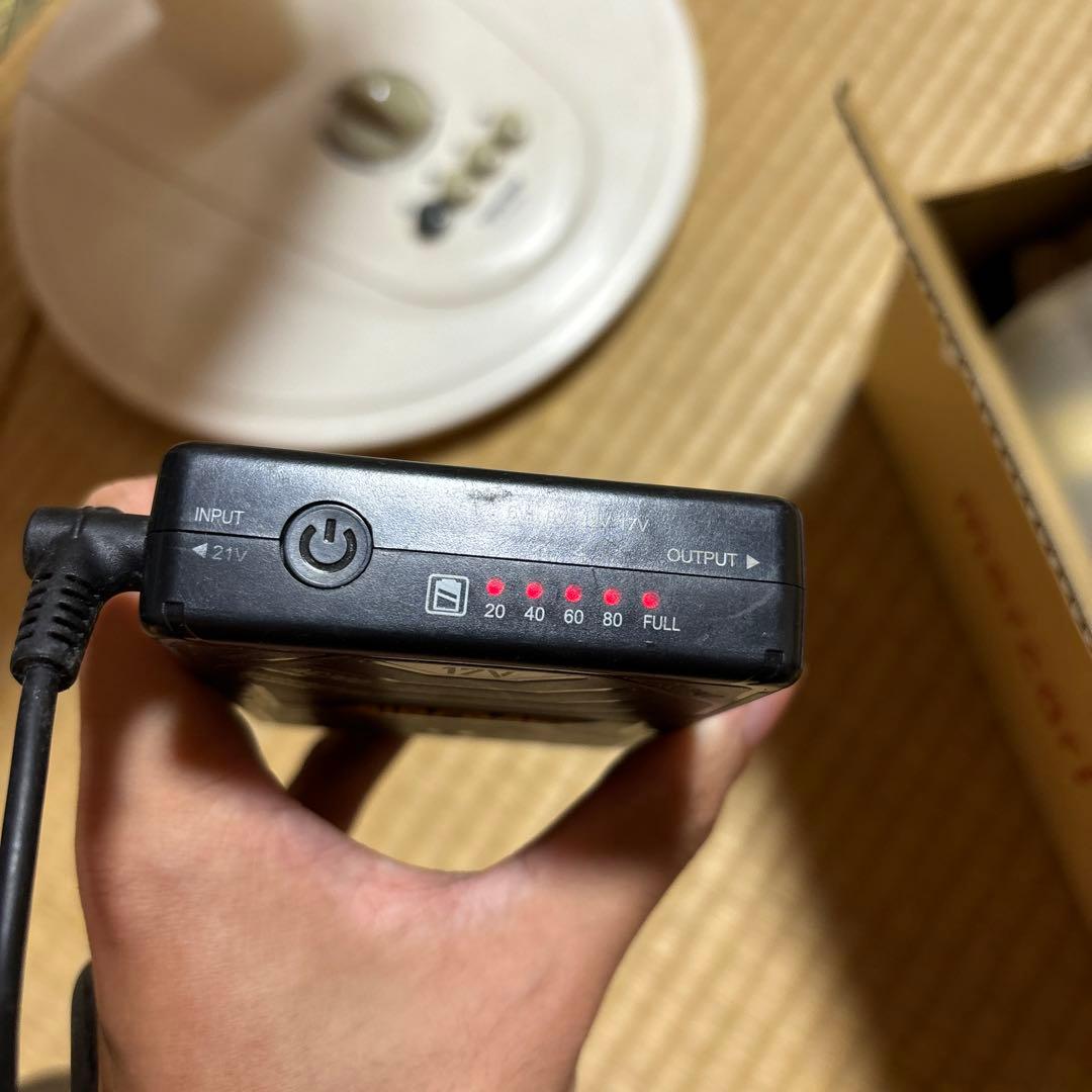 お盆限定セール　Burtle バッテリー充電器17V