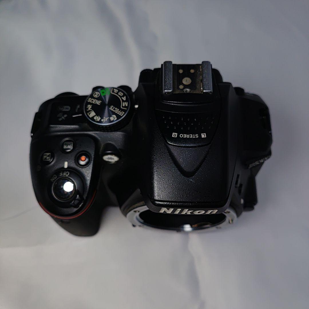 Nikon デジタル一眼レフカメラ　D5300