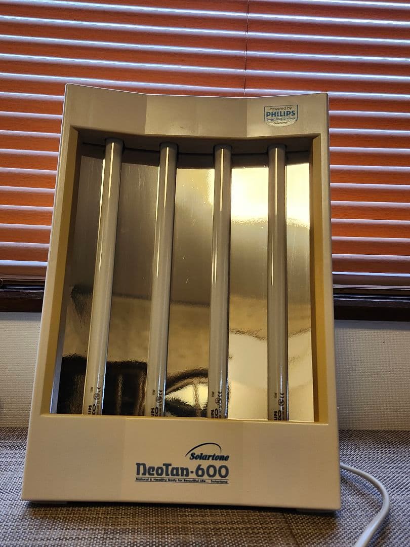 PHILIPS 家庭用日焼けマシン NeoTan-600 UVライト