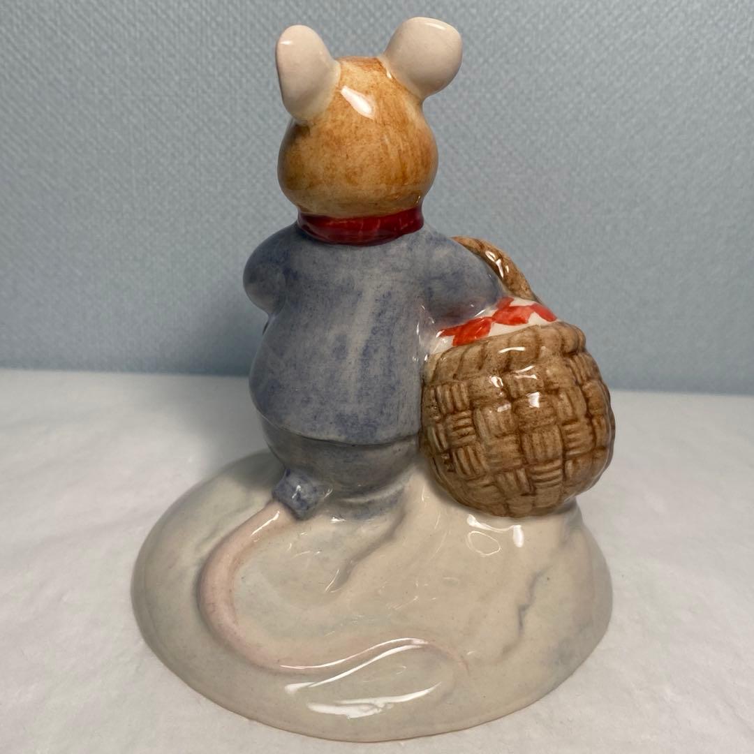ブランブリーヘッジ フィギュリン DBH34 WILFRED BASKET