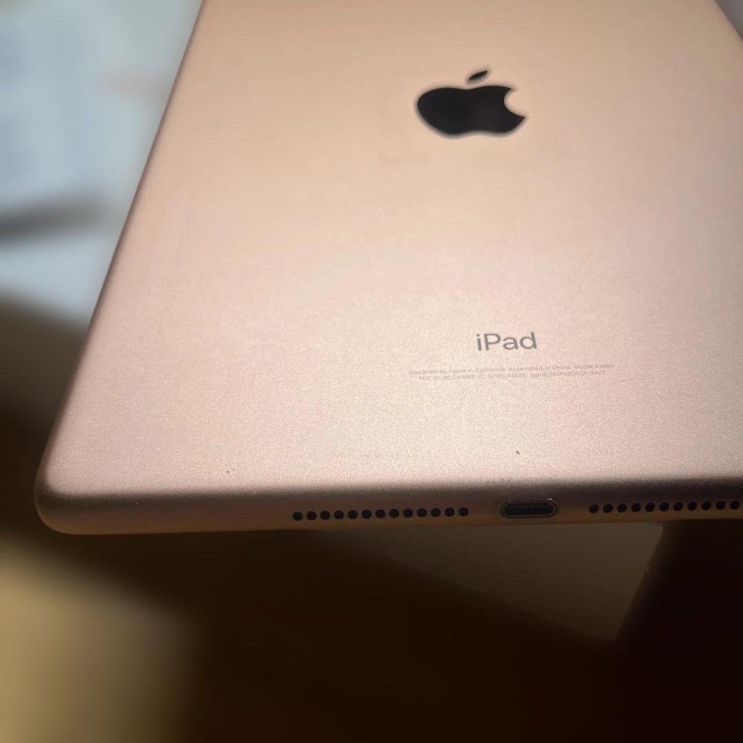 【美品】iPad 第6世代 WiFi 128GB ゴールドMRJP2J/A 本体