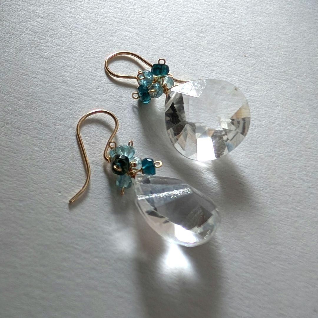クリスタル ダブルコンケーブカット ピアス