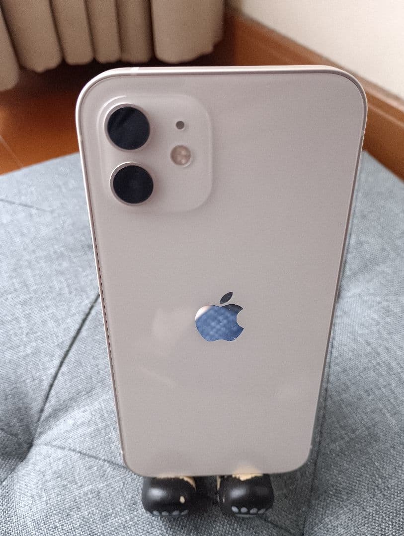 iPhone 12 ホワイト 128 GB SIMフリー　美品