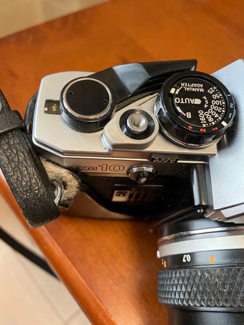 OLYMPUS OM-10 フィルム一眼レフ レンズ フラッシュ付 ジャンク