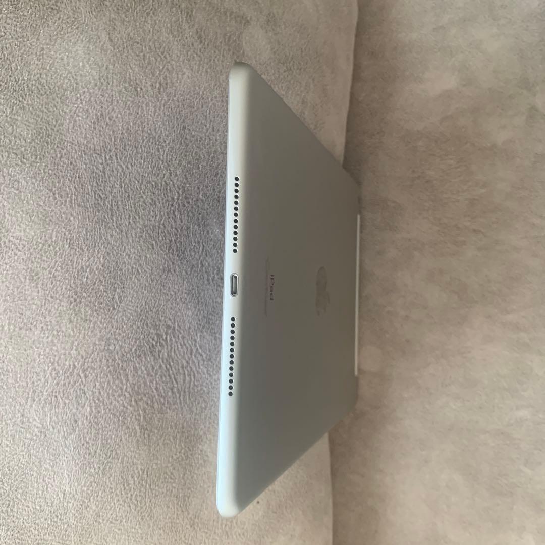 【美品】iPad 第9世代 A2604 64GB Apple Pencil付き