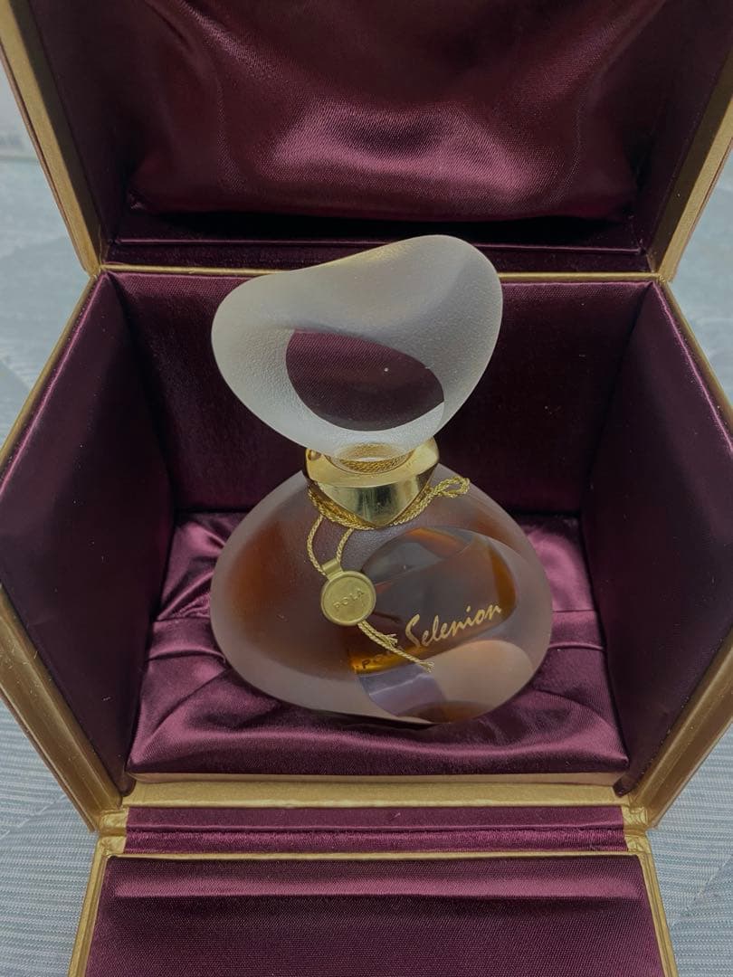 美品　廃盤　POLA セレニオン　パルファム　30ml フレグランス