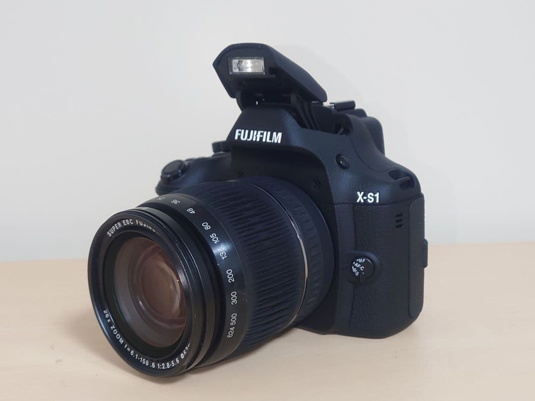 【動作良好】 FUJIFILM X-S1 コンパクトデジタルカメラ