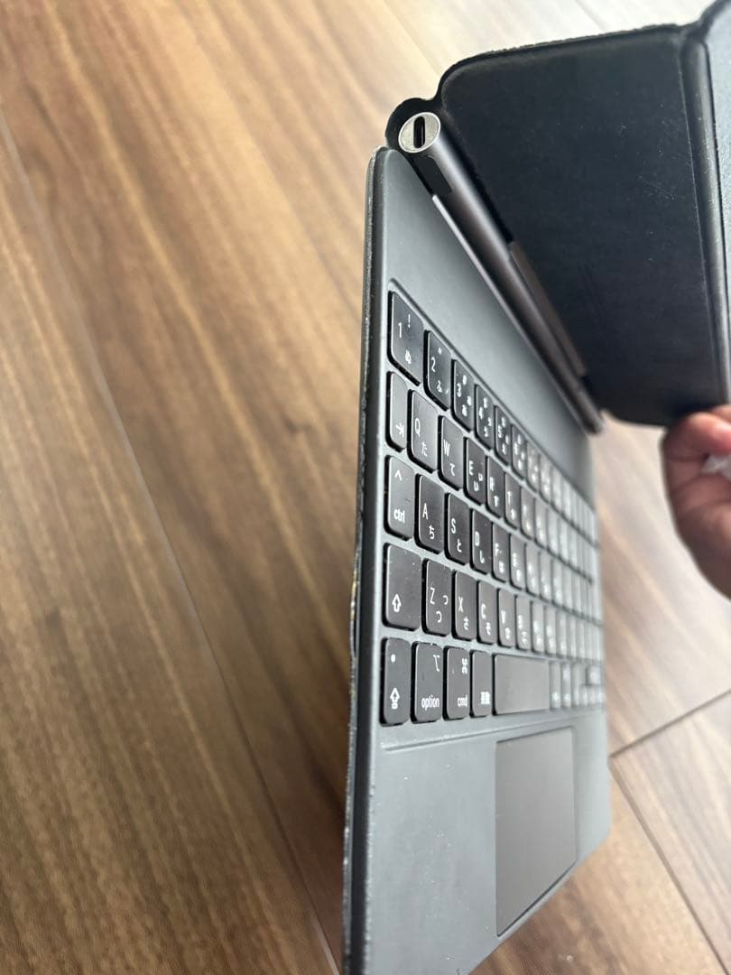 Apple Pencil 11インチiPad Magic Keyboard2点
