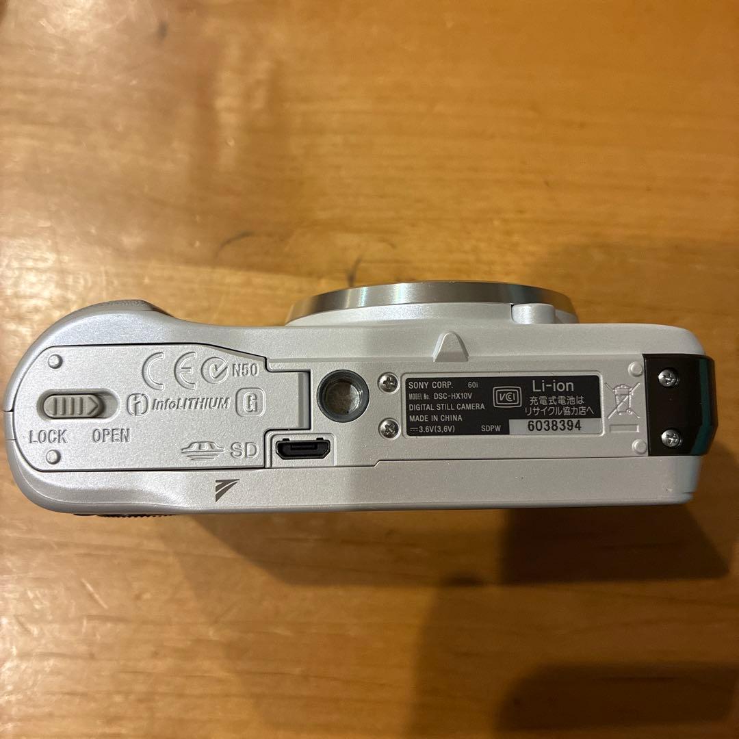 SONY Cyber-shot DSC-HX10V 本体と充電器