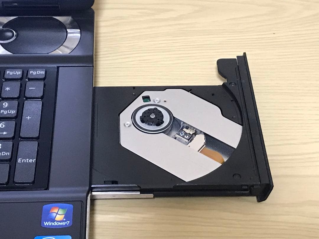 富士通 Lifebook NH70/DD Win11 i7 SSD+HDD
