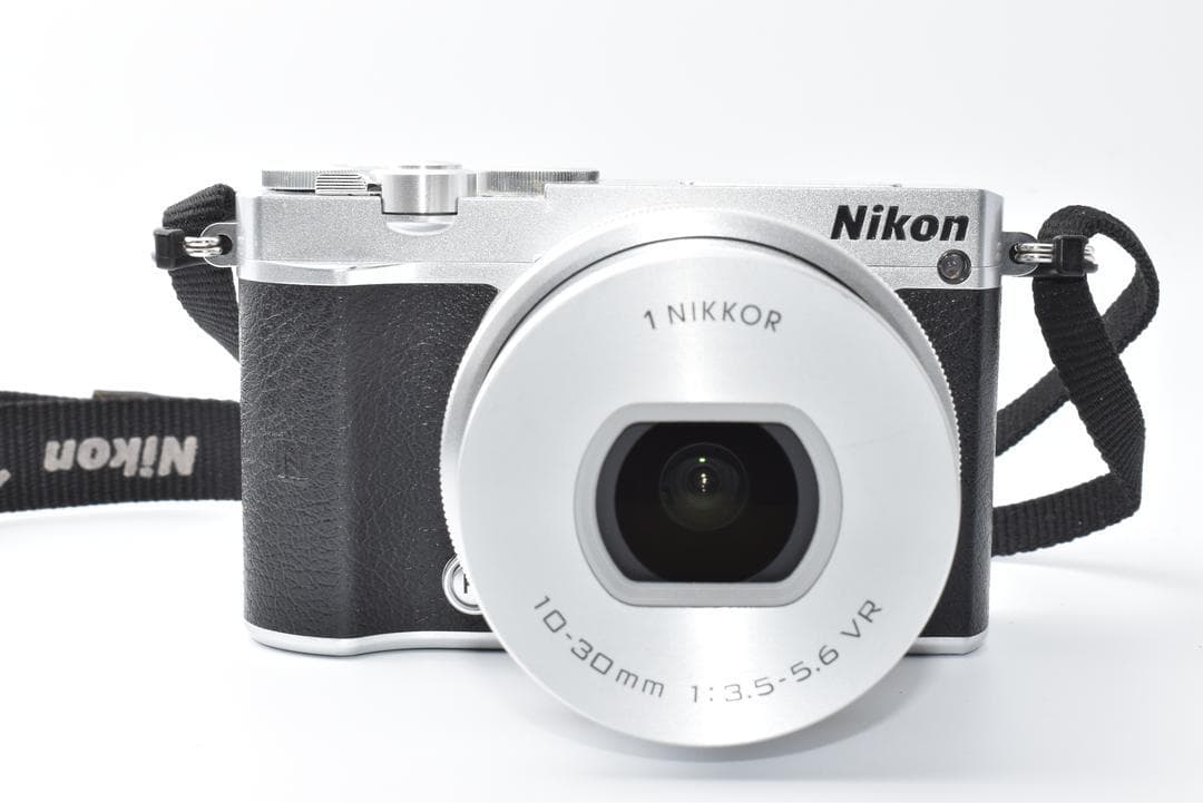 ニコン Nikon 1 J5 シルバー 10-30mmレンズキット