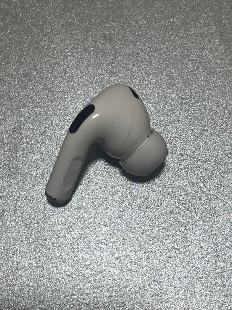 ①324084 AirPods Pro2 USB-Cモデル　右耳のみ