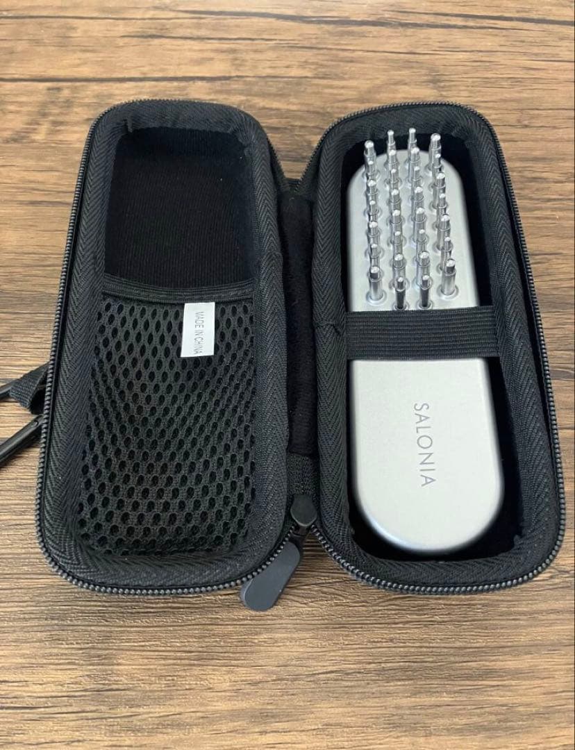 サロニア　SALONIA EMS リフトブラシ 専用ハードポーチ付き