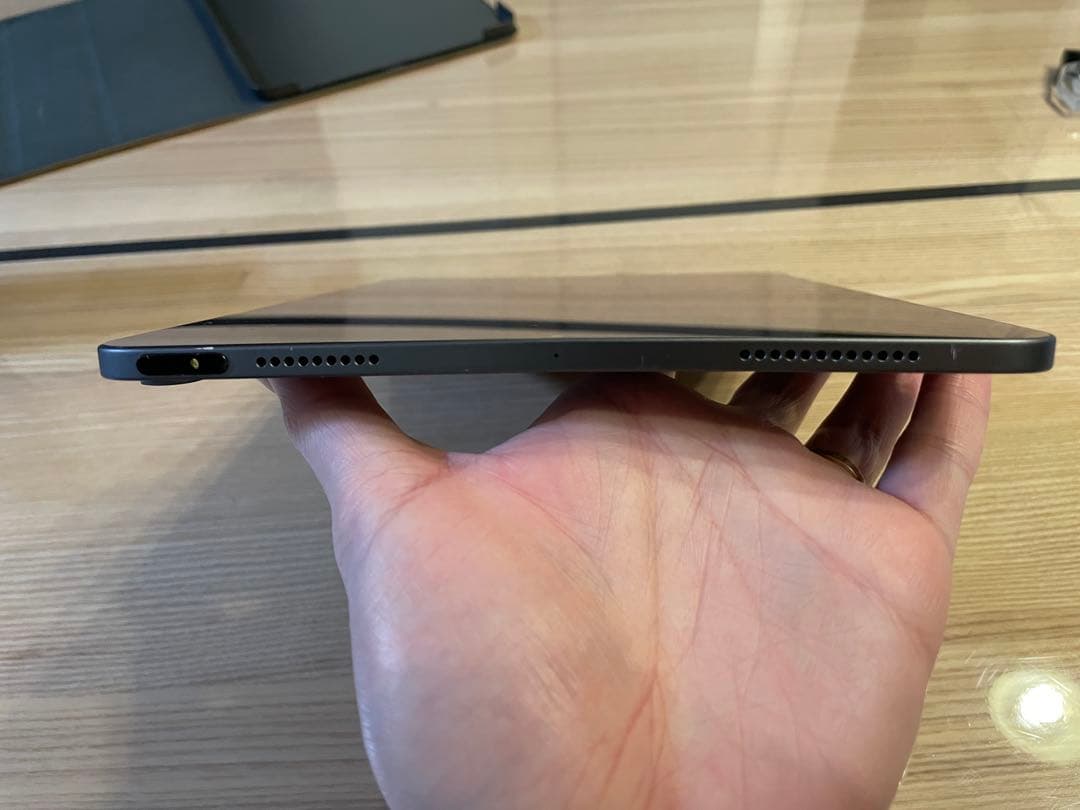 【マロゼロ】iPad Air (第4世代) 64GB スペースグレー本体