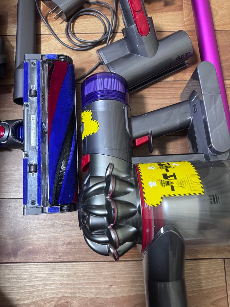 Dyson V8 slim fluffy extra 掃除機 セット