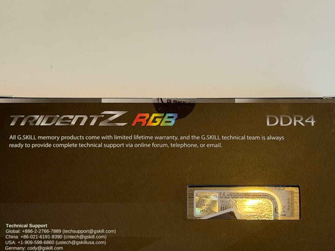 メモリー G.Skill Trident Z RGB DDR4 32GB(16GBx2)