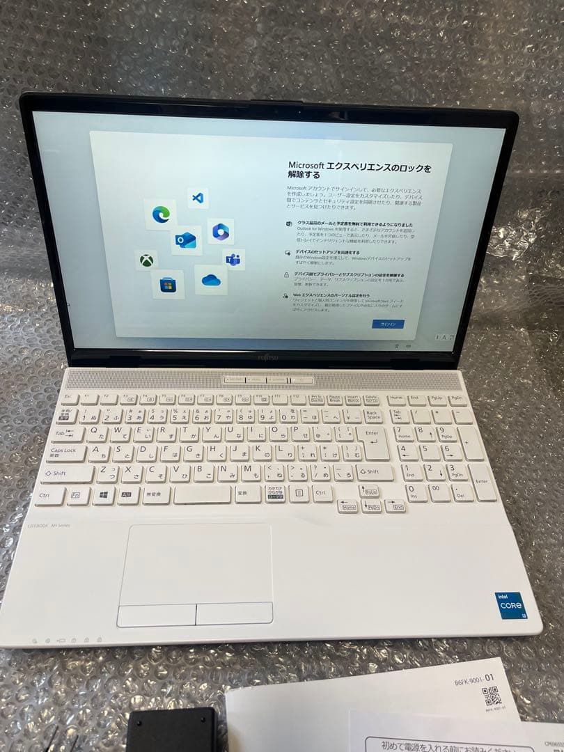 Windowsノート本体 FMV LIFEBOOK AH45/H1 FMVA45H1W i3 PC