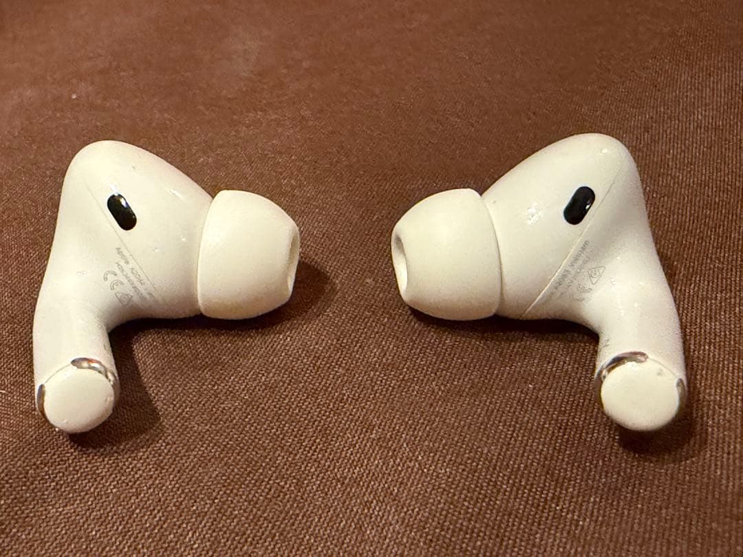 【完動品】AirPods Pro 第1世代 wireless充電対応