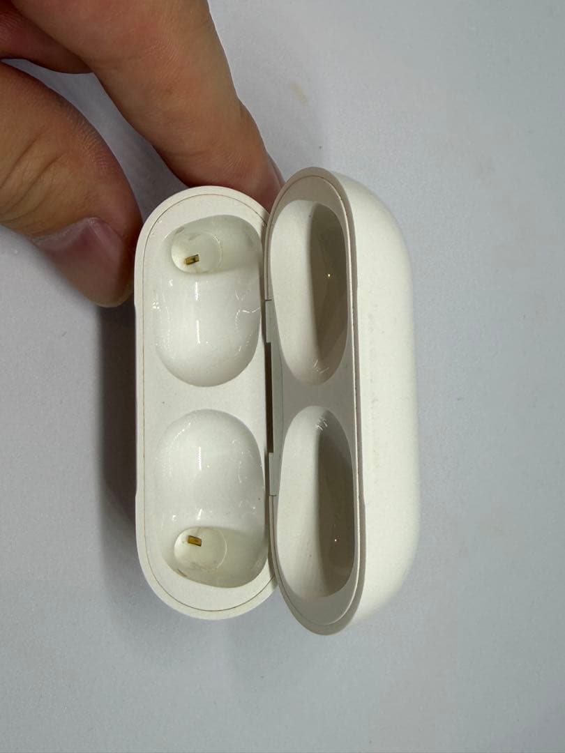 【完動品】AirPods Pro 第1世代 wireless充電対応