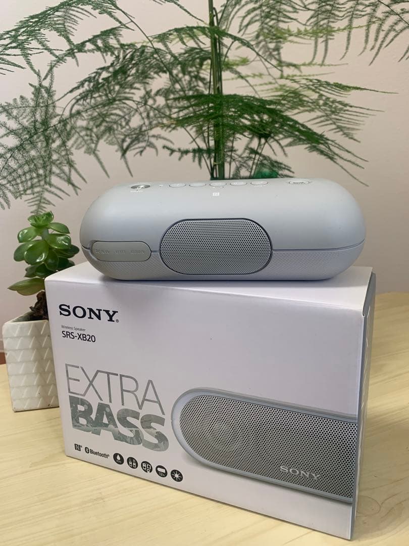 【美品】SONY SRS-XB20 ホワイト 防水Bluetoothスピーカー