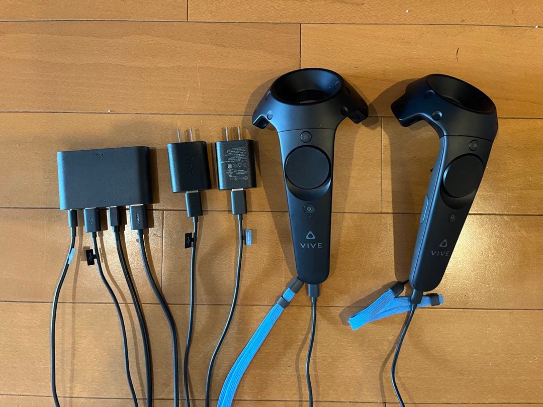HTC Vive VRヘッドセットとコントローラーセット　【ジャンク】
