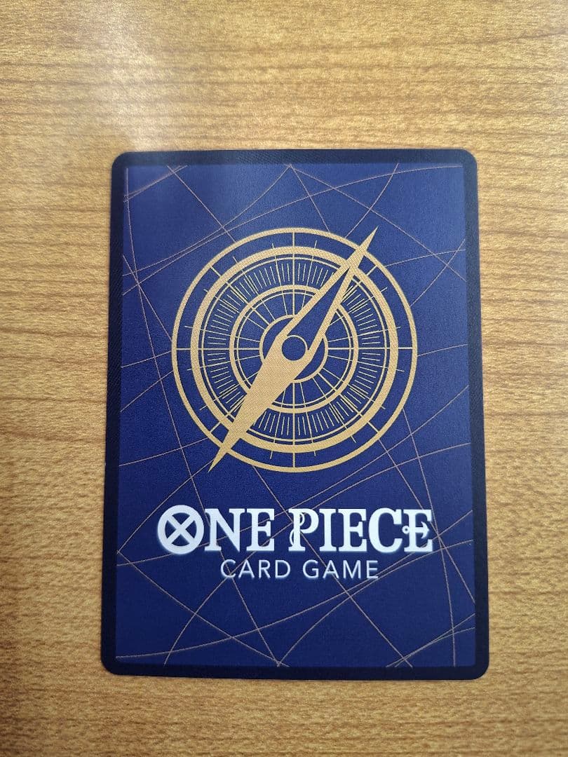 ONE PIECE の漫画です 裏面に傷があります。開封時にできた白い斑点です