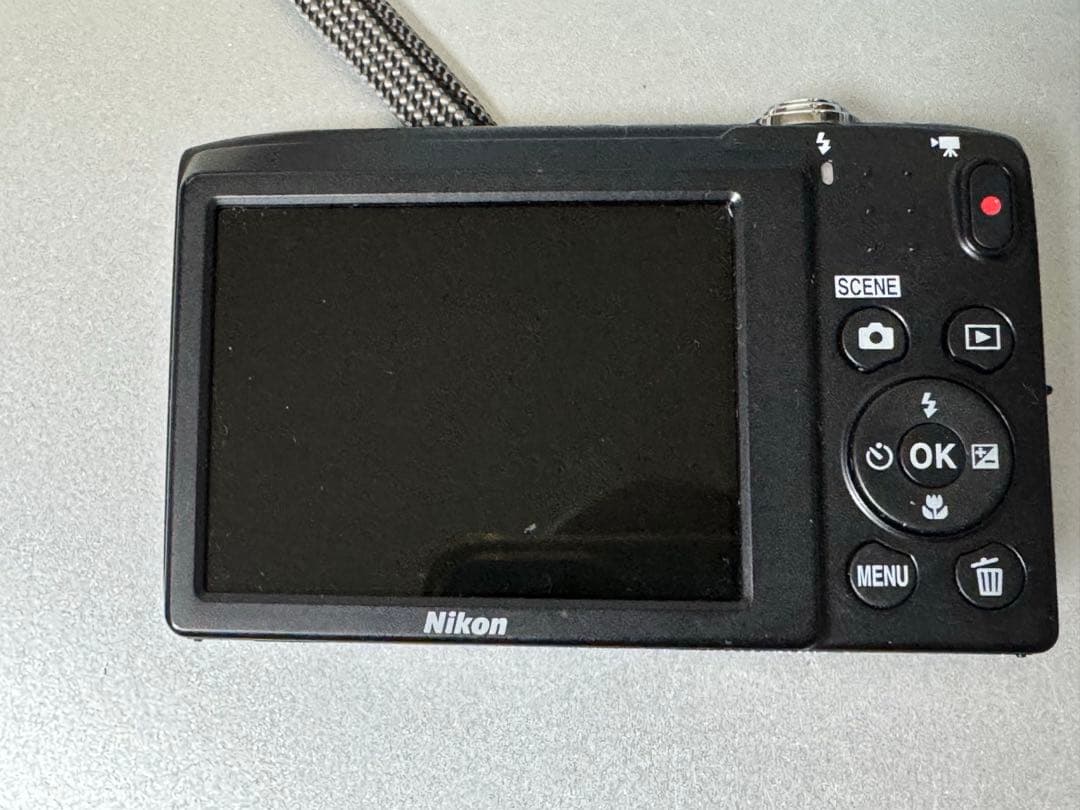 Nikon COOLPIX A100 デジタルカメラ