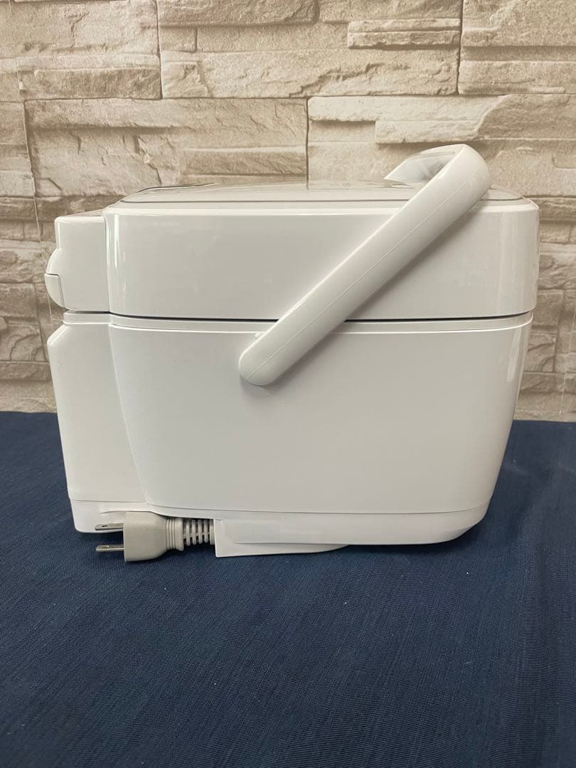 Mitsubishi NJ-SEA06-W炊飯器 ホワイト 22年製