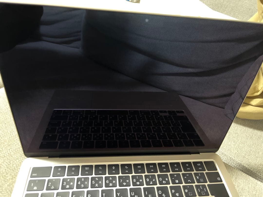 MacBook Air M2 2022 8GB 256GB 98%バッテリー