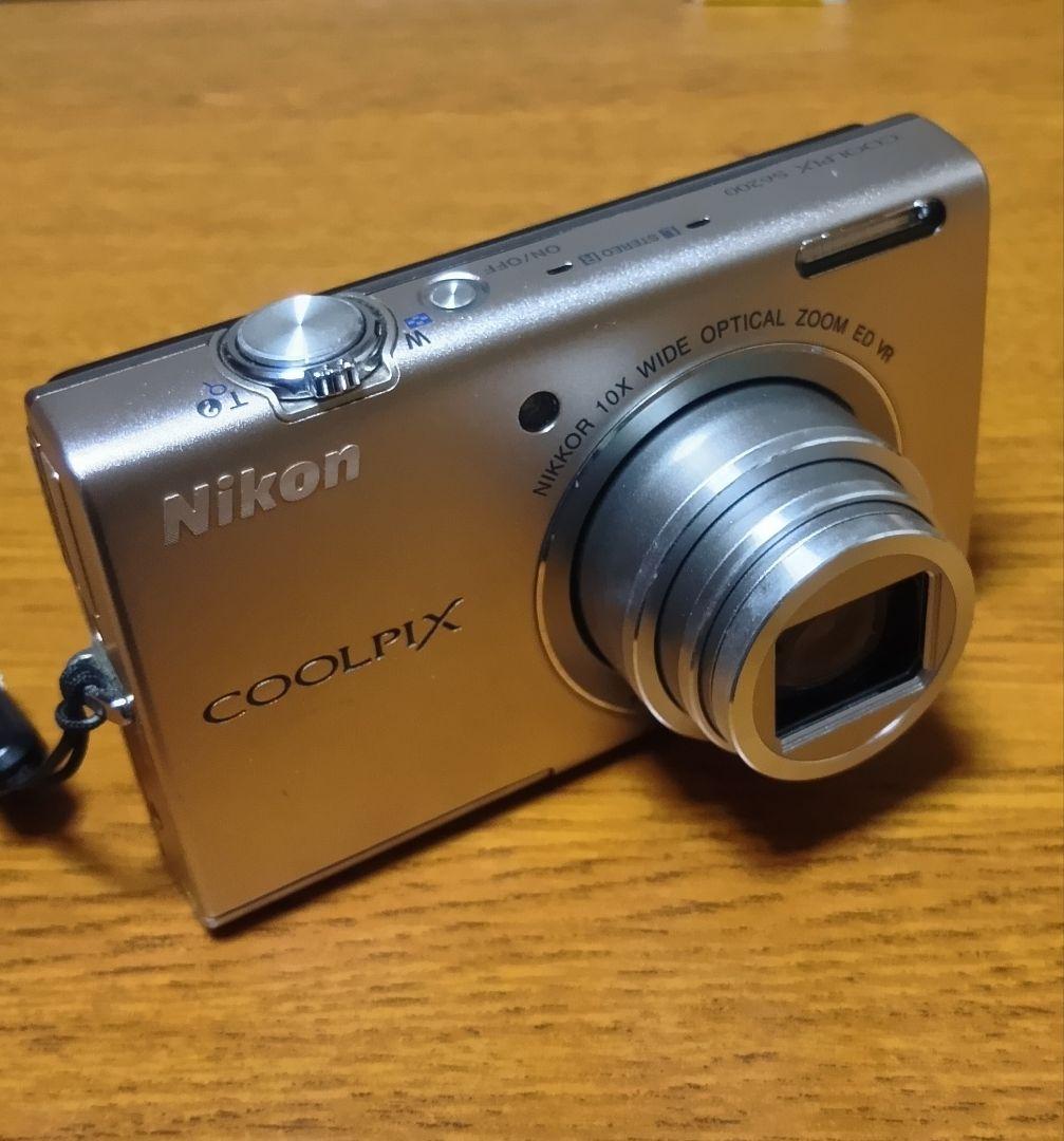 デジタルカメラ Nikon coolpix s6200 プラチナシルバー