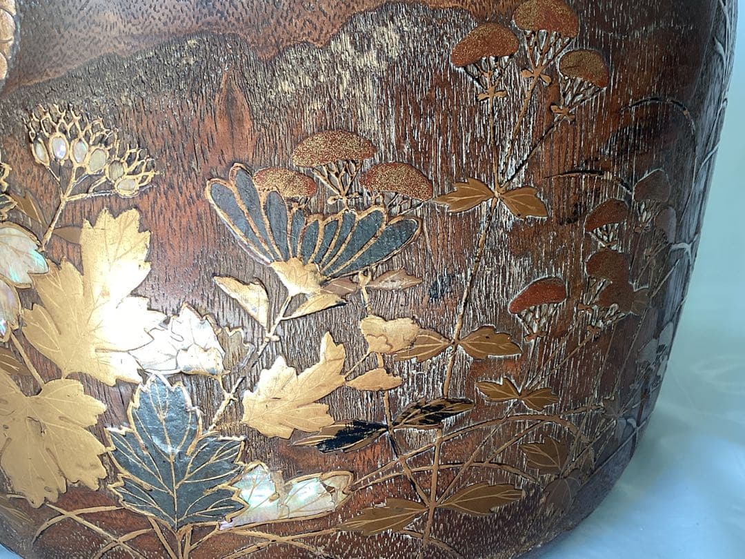 桐火鉢 鶏と花の金箔螺鈿装飾　時代物　古美術　漆芸　金蒔絵　鶏　菊　女郎花