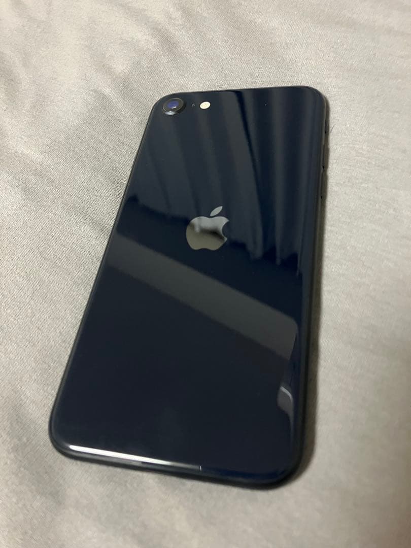 u*f様 美品 バッテリー100% iPhone SE (第3世代) 64GBS