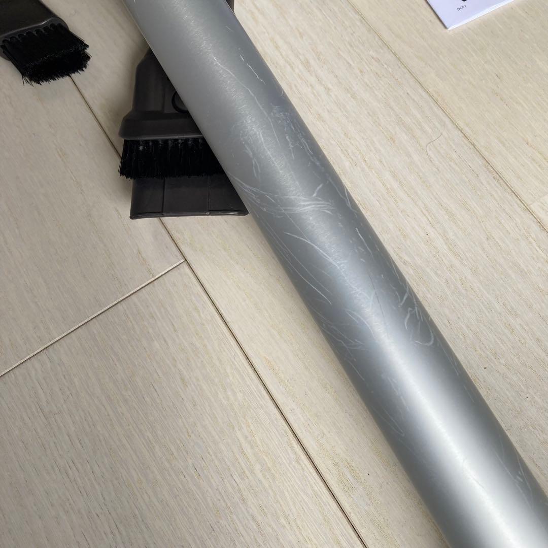 白いDyson V6 Slim Pro スティッククリーナー 本体