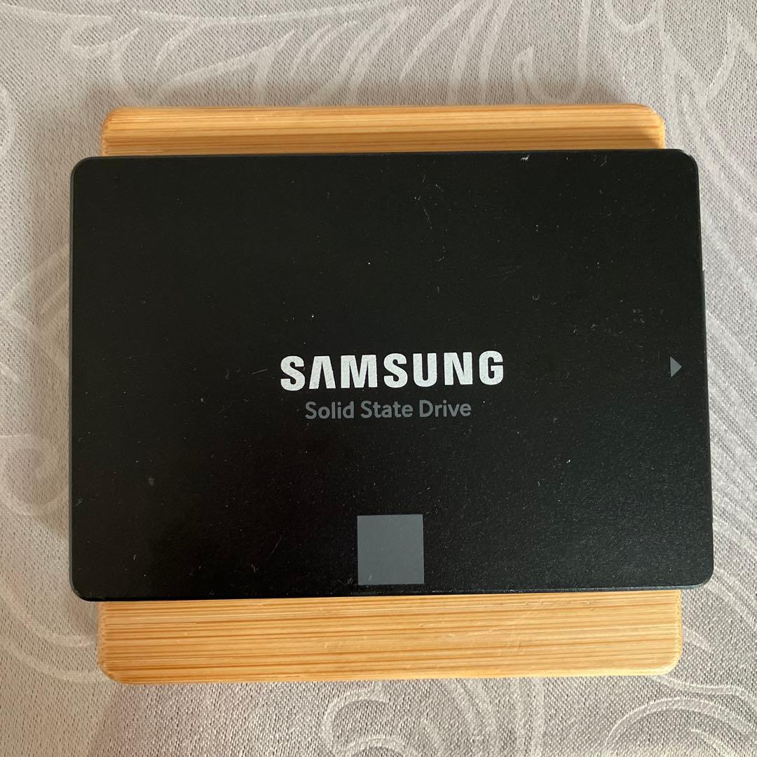 Samsung SATA 500GB SSD 2.5インチ