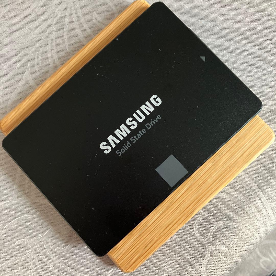 Samsung SATA 500GB SSD 2.5インチ