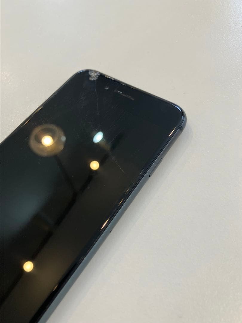 iPhone8 64GB スペースグレイ SIMフリー キズあり 本体のみ