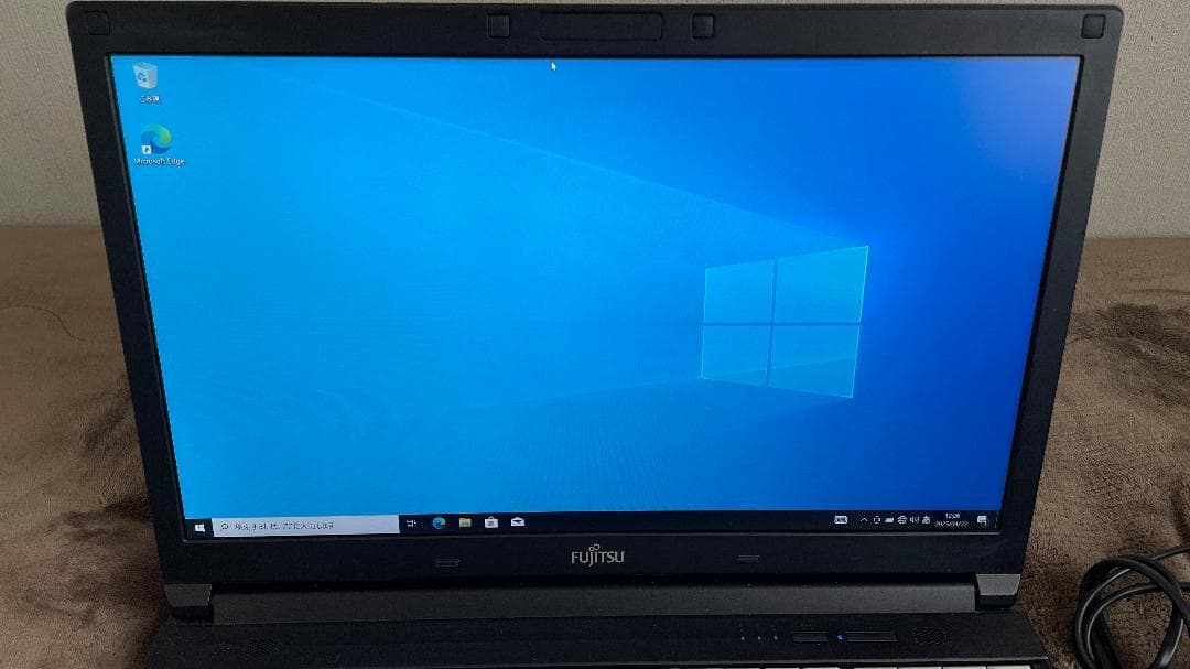 ノートパソコン A574/K i3-4100M 8GB フルHD