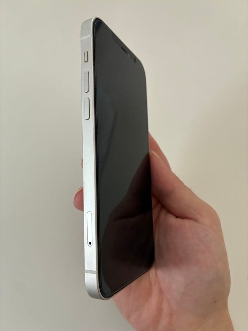 iPhone12 64GB ホワイト SIMフリー 美品 動作良好