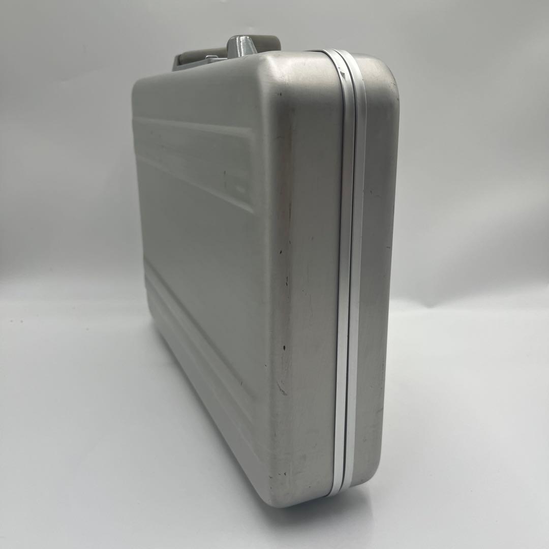 ZERO HALLIBURTON　アタッシュケース　ダイヤルロック