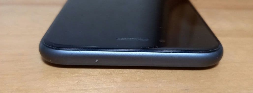 iPhone 8 Space Gray 64 GB　本体