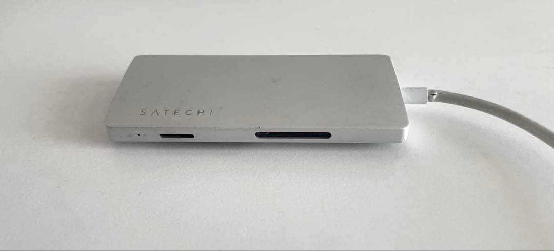 MacBookPro 16インチ 2019モデル1TB SSD USBハブ付