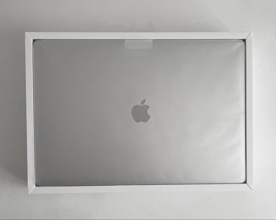 MacBookPro 16インチ 2019モデル1TB SSD USBハブ付