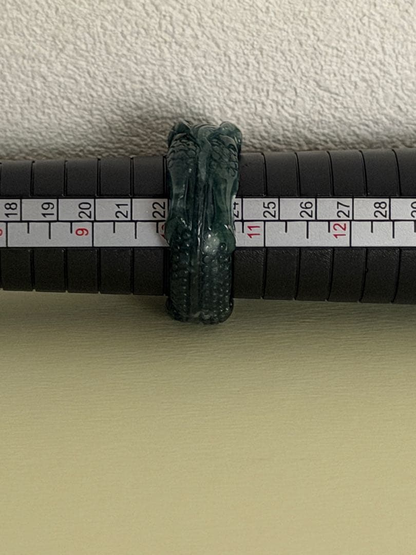 翡翠　グアテマラ産　龍　リング　美品 ソーティング