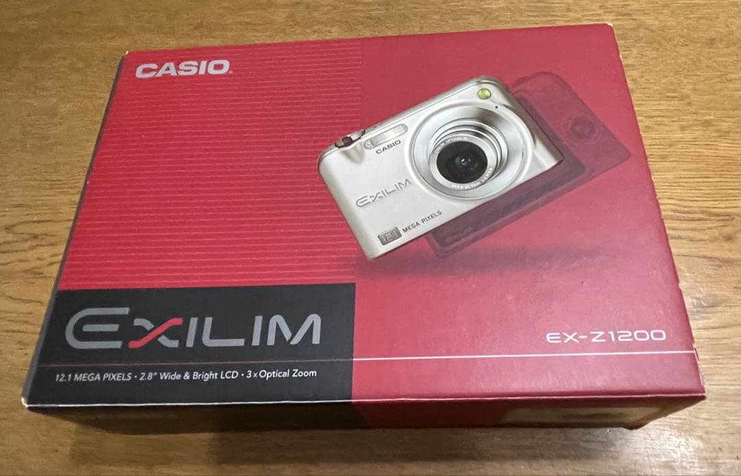 CASIO EXILIM 12.1メガピクセル コンパクトカメラ