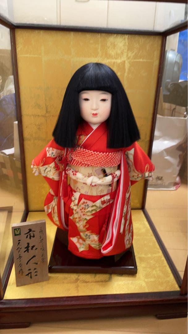 市松人形 赤い着物 ガラスケース入り