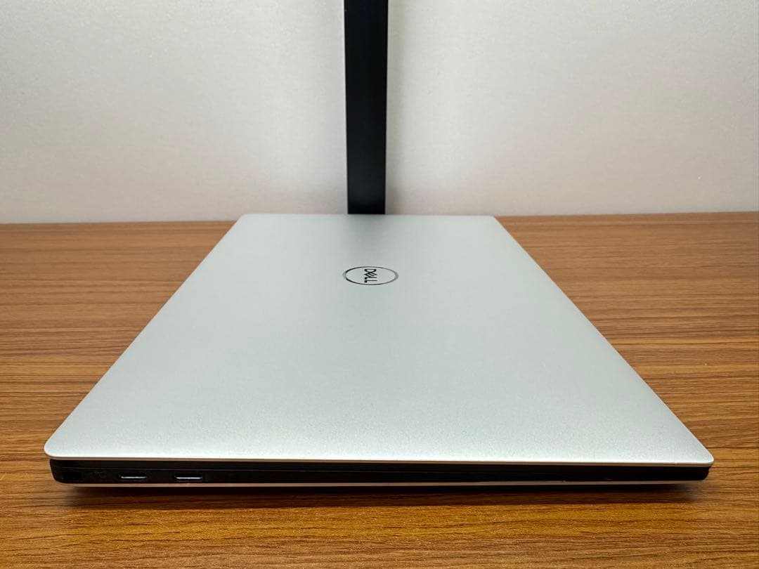 Windowsノート本体 1. Dell XPS 13 7390 i7-10710 16Gb 512Gb