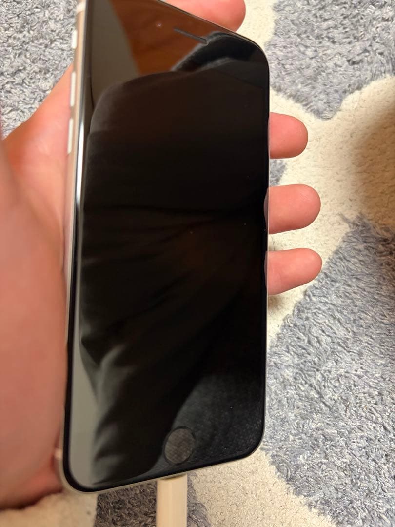 【超美品】iPhoneSE