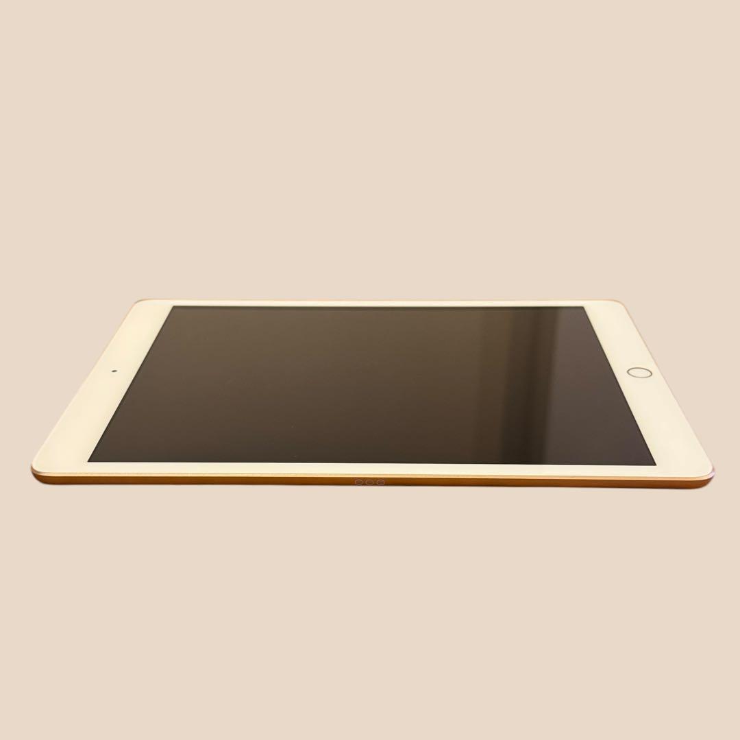 Apple　iPad　第8世代　32GB　付属品一式　ゴールド